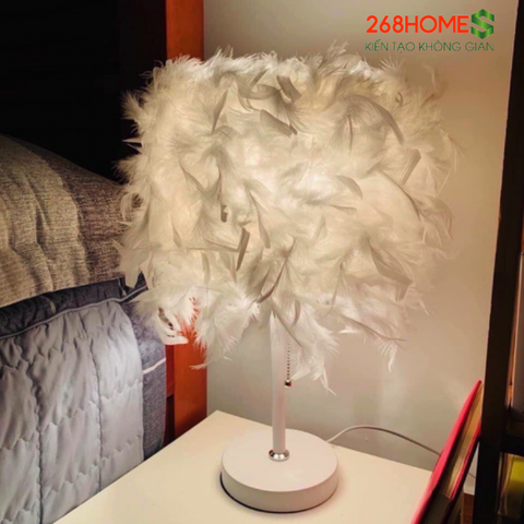 Đèn lông vũ để bàn phấn siêu sang trọng