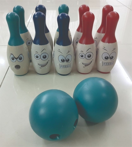 BOWLING SET