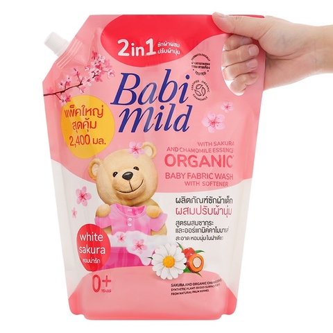 Nước giặt xả quần áo cho bé Babi Mild hương hoa anh đào túi 2.4 lít