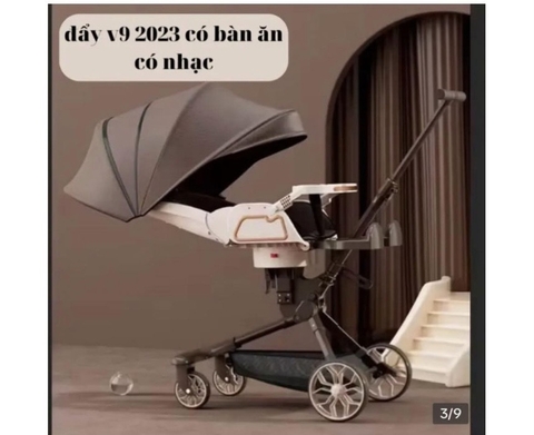 Xe đẩy V9 2 chiều gấp gọn, kèm bàn ăn dặm có nhạc đèn cho bé(mẫu mới nhất)