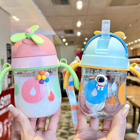 Bình nước chong chóng, bình nước cho bé có kèm dây đeo tiện lợi (300ml)