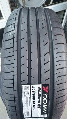 205/55R16 YOKOHAMA Nhật BluEarth-GT AE51 (DOT24)