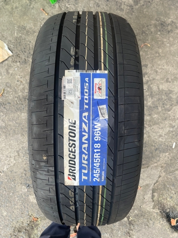 245/45R18 BRIDGESTONE THAILAND TUANZA T005
