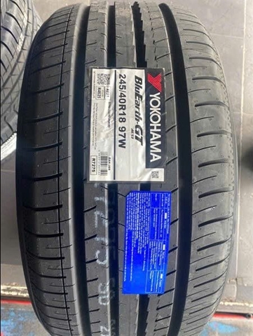 245/40R18 YOKOHAMA Japan BluEarth-GT AE51