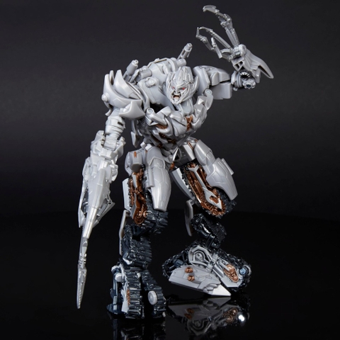 Mô hình Transformers Megatron Hasbro Studio Series 13 Voyager Class SS13 Action Figure