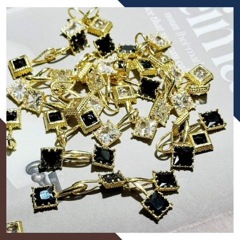 Bông tai vàng tây 10k đính đá vuông màu đen dáng móc câu trẻ trung cho nữ, mã TL21