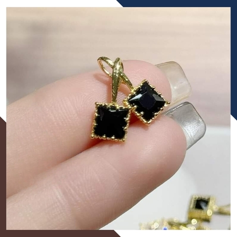 Bông tai vàng tây 10k đính đá vuông màu đen dáng móc câu trẻ trung cho nữ, mã TL21