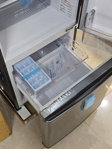 Tủ lạnh Mitsubishi MR-P15J nội địa Nhật