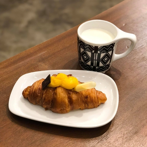 Đĩa sứ NotNeutral LINO Pulled Plate Small