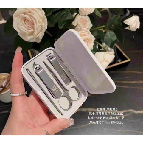 Bấm móng tay-Rbtzt2001