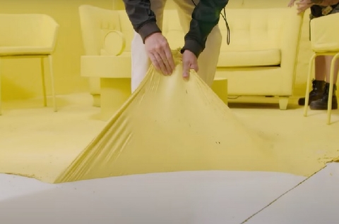 Sơn có thể bóc ra khỏi tường và thay mới dễ dàng