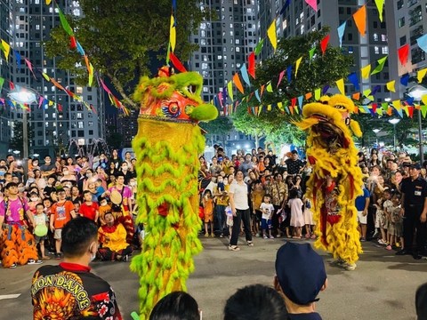 TẾT TRUNG THU THẤM ĐƯỢM TÌNH CẢM GIA ĐÌNH