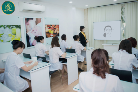 KHÓA HỌC NÂNG CƠ THERMA-GIÚP CÁC CHỊ EM KÉO DÀI THANH XUÂN THÊM CHỤC TUỔI