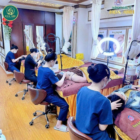 KHÓA HỌC CHĂM SÓC DA CƠ BẢN – BƯỚC KHỞI ĐẦU CHO SỰ NGHIỆP LÀM ĐẸP CHUYÊN NGHIỆP