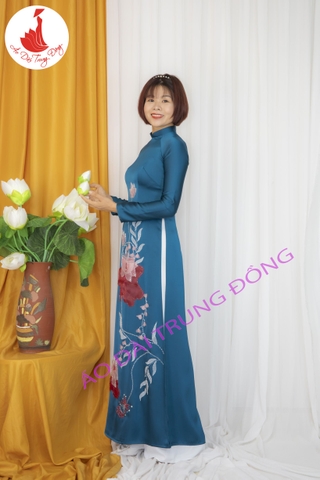 Áo dài thiết kế họa tiết hoa sen cổ cao vải Queen