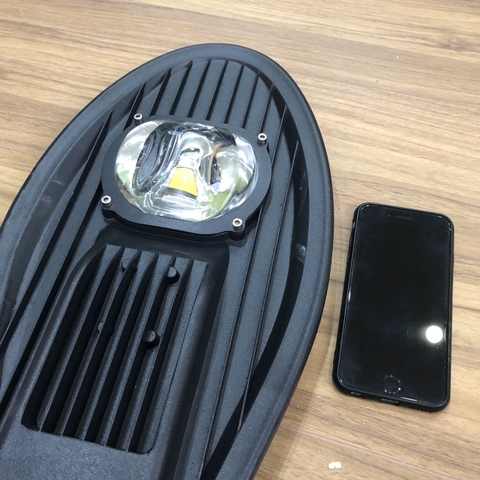 Đèn đường led chiếc lá 60w