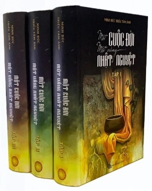 Sách Một Cuộc Đời Một Vầng Nhật Nguyệt (Bìa Cứng) - Minh Đức Triều Tâm Ảnh