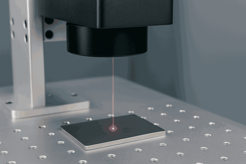 Công suất đầu ra của máy khắc laser là bình thường, nhưng chùm tia laser không thể khắc được?