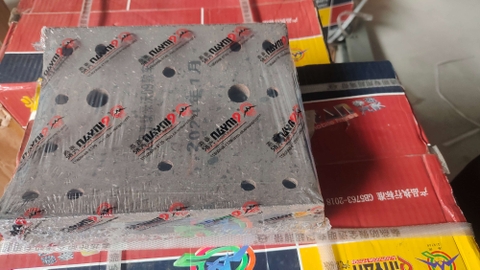 Má phanh sau Howo 14 lỗ Qinyan đỏ.