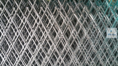 Lưới mắt cáo 45x90mm, Sợi 3mm, Cuộn 1x10m