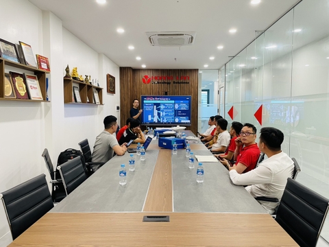 Công Ty Hoàng Lân luôn cập nhật công nghệ mới từng ngày Training giải pháp mạng