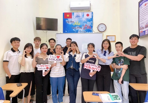 Hikari xin gửi lời chúc mừng đến tất cả các bạn trong lớp N5C076