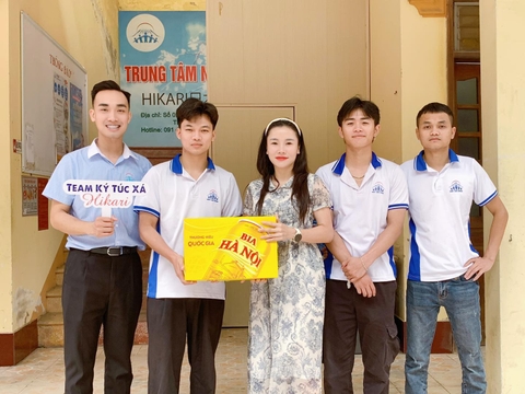 Vinh danh “Team Ký túc xá” Hikari