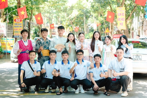 Bùng nổ sắc màu – Tỏa sáng bản sắc!