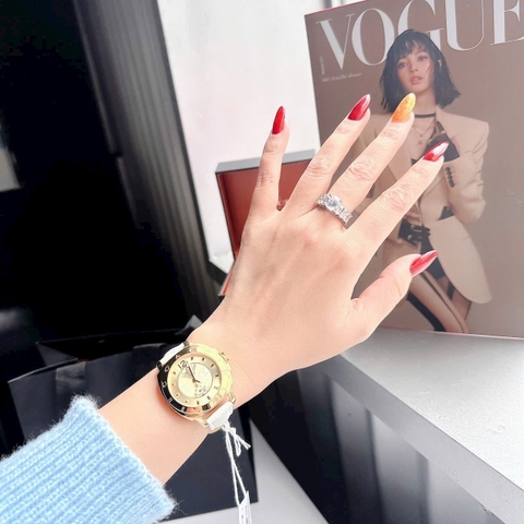 Coach New York |Nữ Giới |Vàng Gold |Dây Da Trắng |Máy Pin (Quartz) |Size 36mm