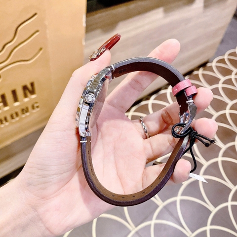 Gucci  G-Timeless |Unisex |Mặt Silver |Dây Da 2 Màu Hồng Xanh |Máy Pin (Quartz) |Size 38mm