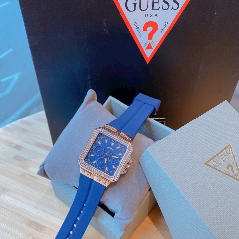 Guess Leo |Nữ Giới |Mặt Vuông Đính Đá |Dây Cao Su Xanh |Máy Pin (Quartz) |Size 34mm
