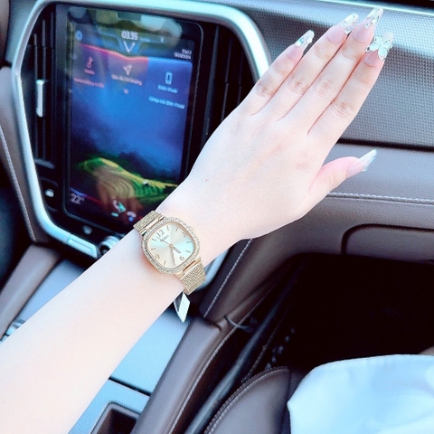 Guess Mặt Vuông |Nữ Giới |Dây Mesh Lưới Vàng Gold |Máy Pin (Quartz) |Size 32mm