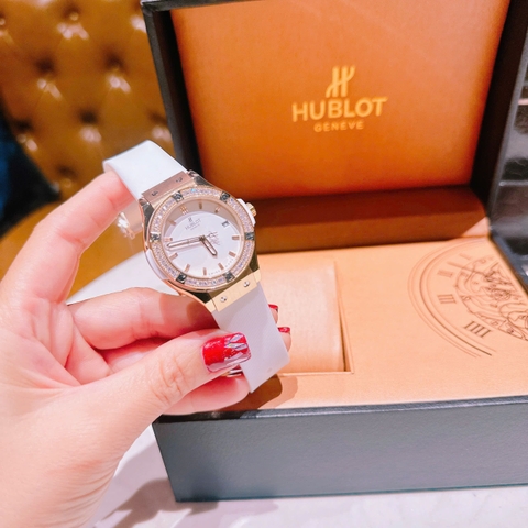 Hublot Geneve |Nữ Giới |Rose Gold |Đính Đá |Dây Silicone Trắng |Máy Pin (Máy Quartz) |Size 34mm