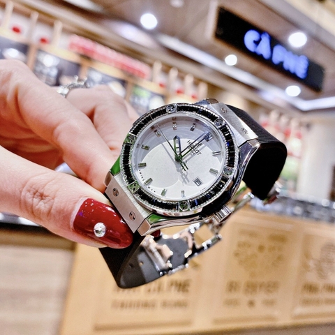 Hublot Geneve |Nữ Giới |Silver |Mặt Trắng |Dây Silicone Đen |Máy Pin (Máy Quartz) |Size 34mm