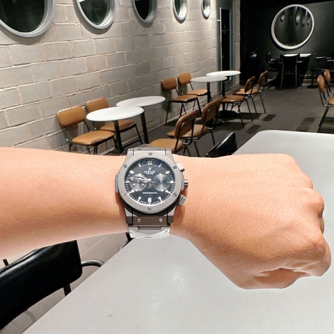 Hublot Classic |Nam Giới |6 Kim |Chronograph |Dây Kim Loại Đen |Máy Pin (Máy Quartz) |Size 42mm