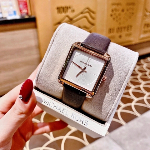 Michael Kors Lake |Nữ Giới |Mặt Vuông Trắng |Dây Da Tím |Máy Pin (Quartz) |Size 33mm
