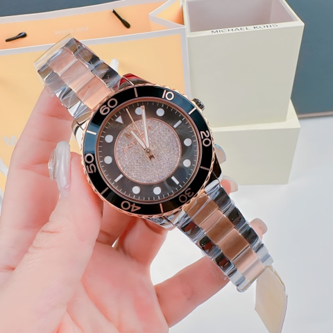 Michael Kors Runway |Nữ Giới |Mặt Đen |Dây Kim Loại Demi Rose Gold |Máy Pin (Quartz) |Size 40mm