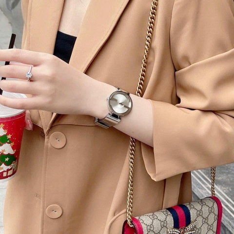 Gucci Interlocking |Nữ Giới |Mặt Tròn Trắng |Dây Kim Loại Silver |Máy Pin (Quartz) |Size 36mm