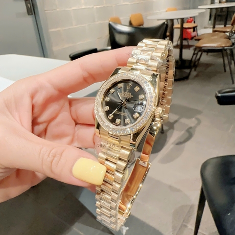 Rolex Đính Đá |Cặp Đôi |Mặt Đen |Dây Kim Loại Vàng Gold |Máy Pin (Máy Quartz) |Size 36x31mm