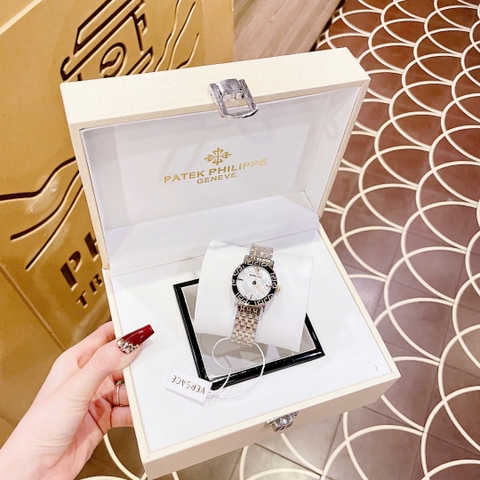 Versace Greca Glass Bracelet |Nữ Giới |Mặt Trắng |Dây Kim Loại Demi Vàng |Máy Pin (Quartz) |Size 32mm