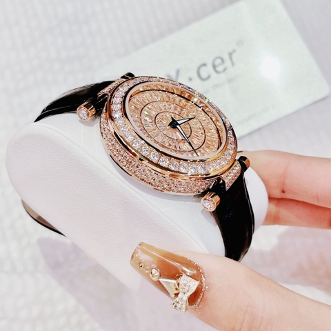 Xcer Đính Pha Lê |Nữ Giới |Mặt Tròn |Rose Gold |Dây Da Đen |Pin (Máy Quartz) |Size 35mm