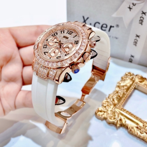 Xcer Tựa Rolex |Nữ Giới |Full Đá Rose Gold |Dây Silicone Trắng |Máy Pin (Quartz) |Size 38mm