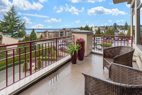 CÁC CÁCH LÀM BAN CÔNG NHÀ ĐẸP, NỔI BẬT HƠN SO VỚI THÔNG THƯỜNG