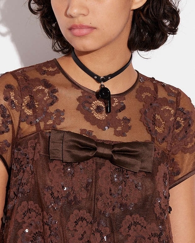 Váy COACH ren nâu hoa nổi