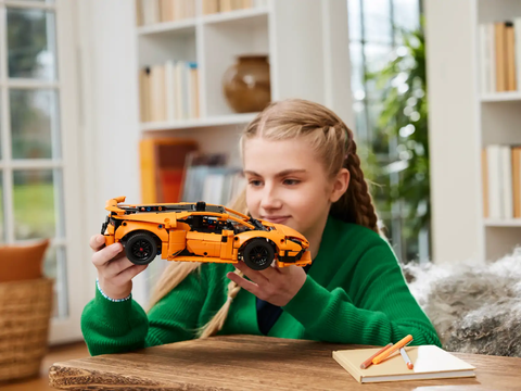 LEGO Technic Lamborghini Huracán Tecnica Orange 42196