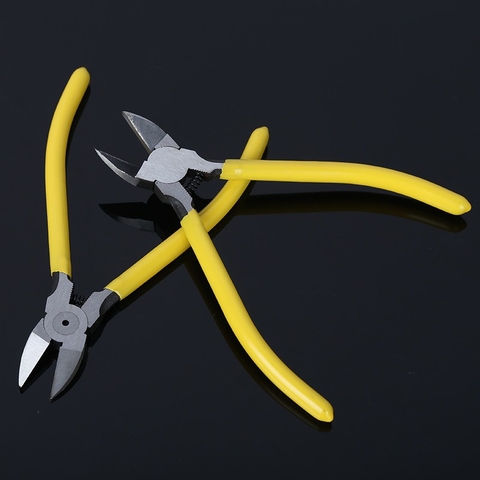 Kềm Cắt Kim Phun Xăm