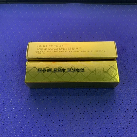 Dưỡng Kích Màu Môi Sau Xăm Hoàng Cung