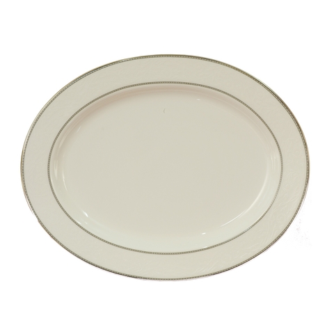 Đĩa bầu dục trắng sứ tro xương viền bạc Hàn Quốc Haengnam