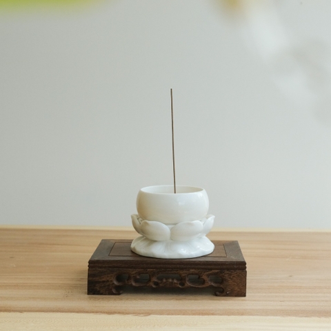 Lư hương hoa sen sứ