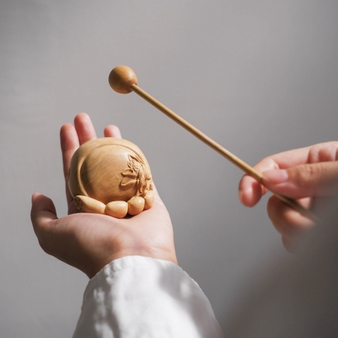 Mõ gõ tụng kinh cầm tay